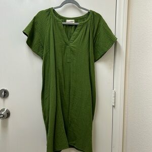 Universal Thread boho green dress with pockets